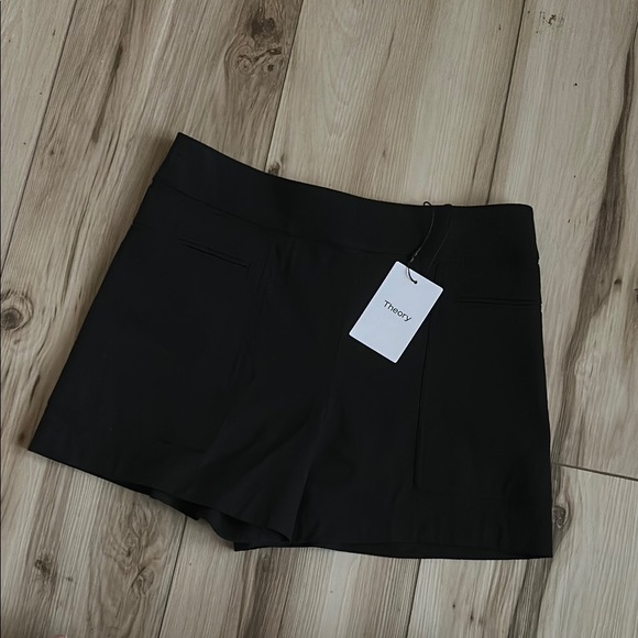 Theory MINI UTL SHORTModern Minimalist Design